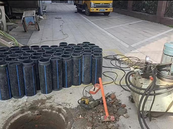 横栏PE置换管厂家 DN315置换管 非开挖管短管置换